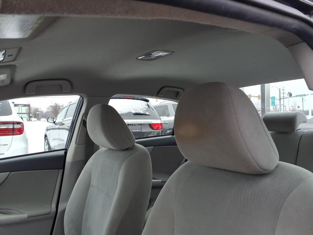 Used 2012 Toyota Corolla image 17