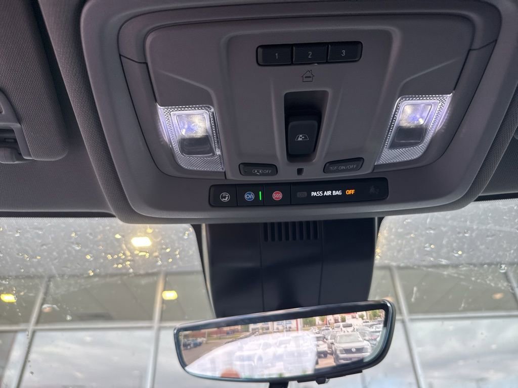 Used 2024 Chevrolet Silverado 2500 LTZ w/ LTZ Plus Package AWD/4WD image 9