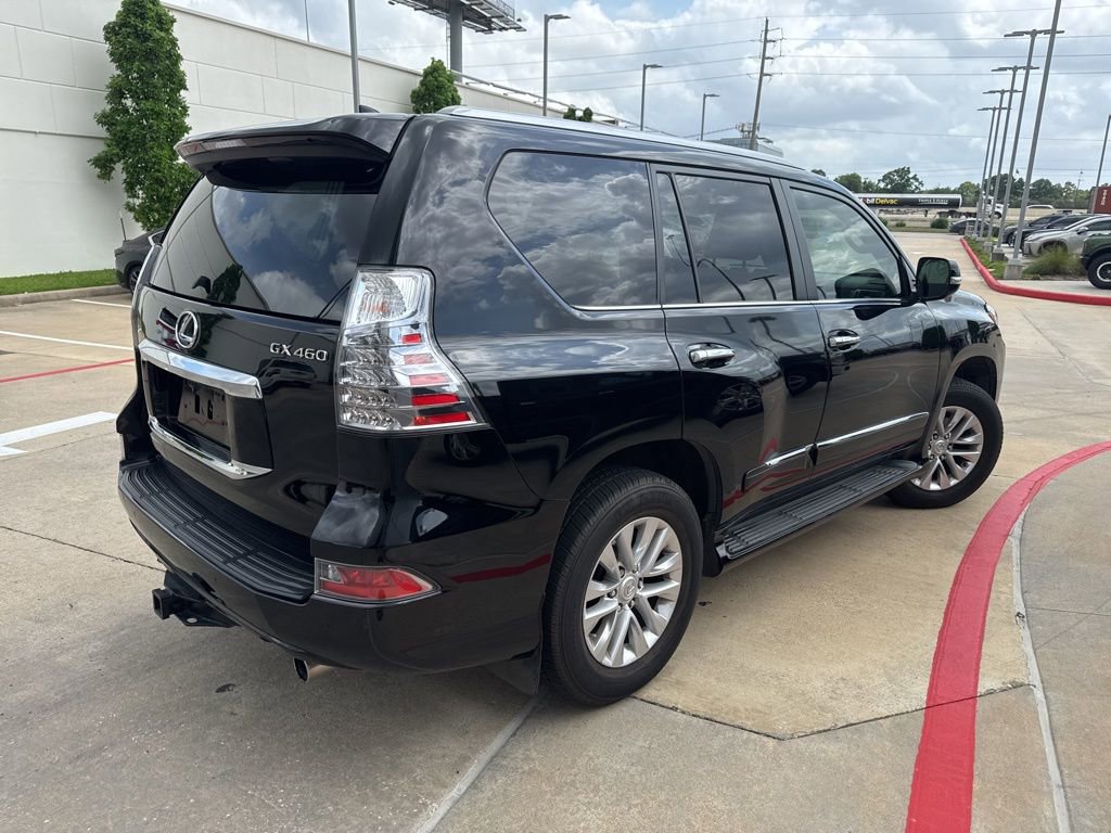 Used 2017 Lexus GX 460 Premium w/ Premium Package AWD/4WD image 4