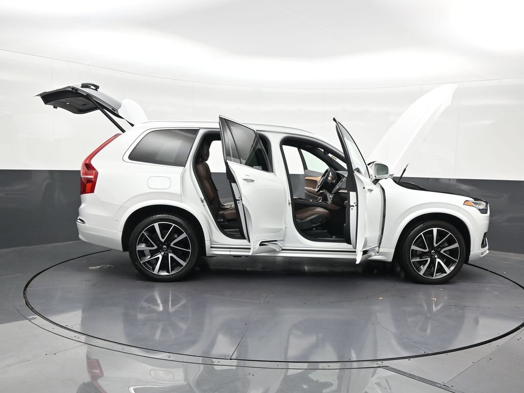 Certified 2023 Volvo XC90 B5 Plus AWD/4WD image 36