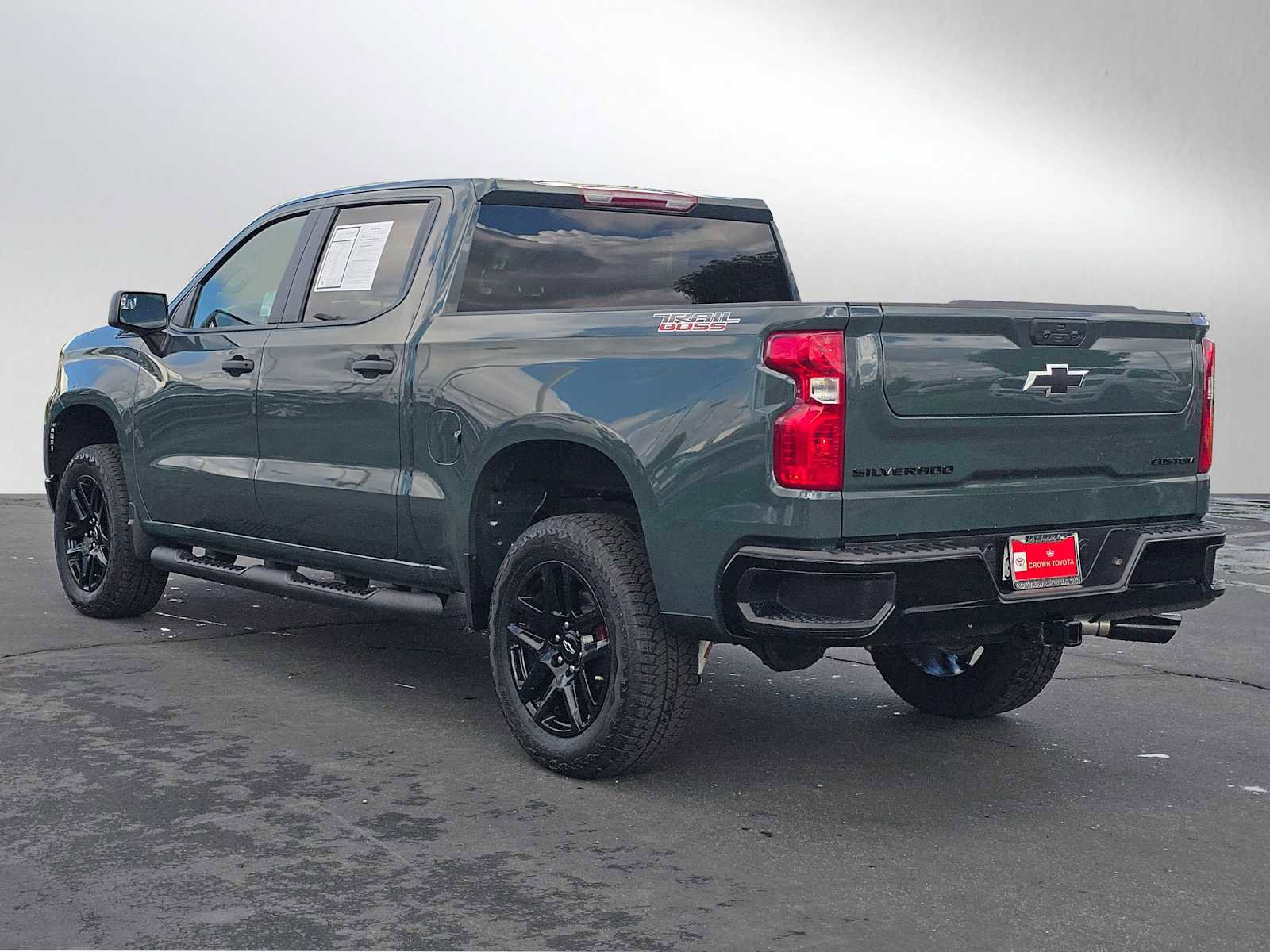 Used 2025 Chevrolet Silverado 1500 Custom Trail Boss w/ Turbomax Blackout Package image 5