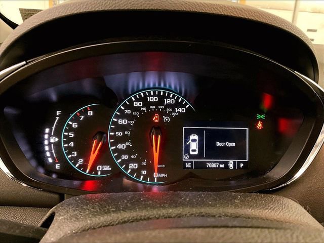Used 2020 Chevrolet Trax LT w/ LT Convenience Package AWD/4WD image 19