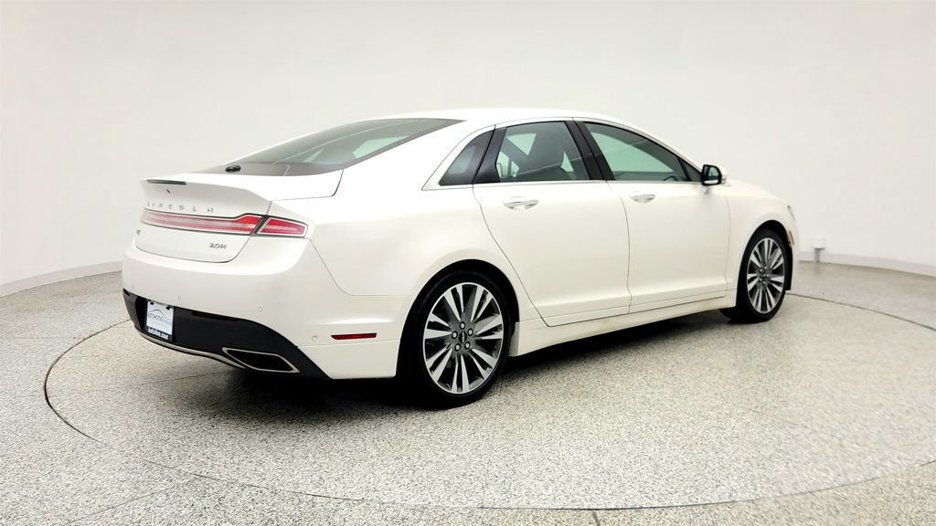 Used 2020 Lincoln MKZ Reserve FWD image 5