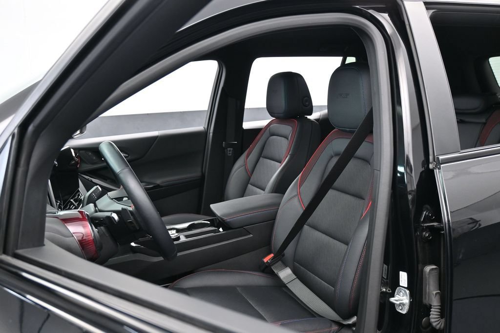 Used 2025 Chevrolet Equinox RS FWD image 10