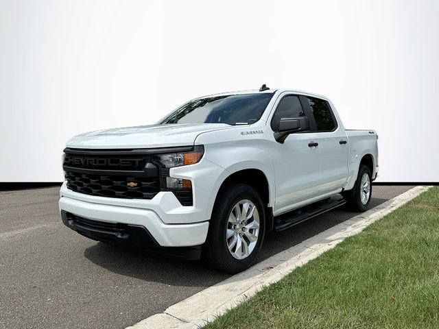 Used 2024 Chevrolet Silverado 1500 Custom AWD/4WD image 2