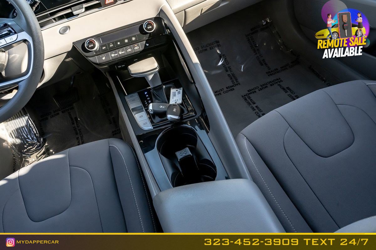 Used 2021 Hyundai Elantra Blue image 20