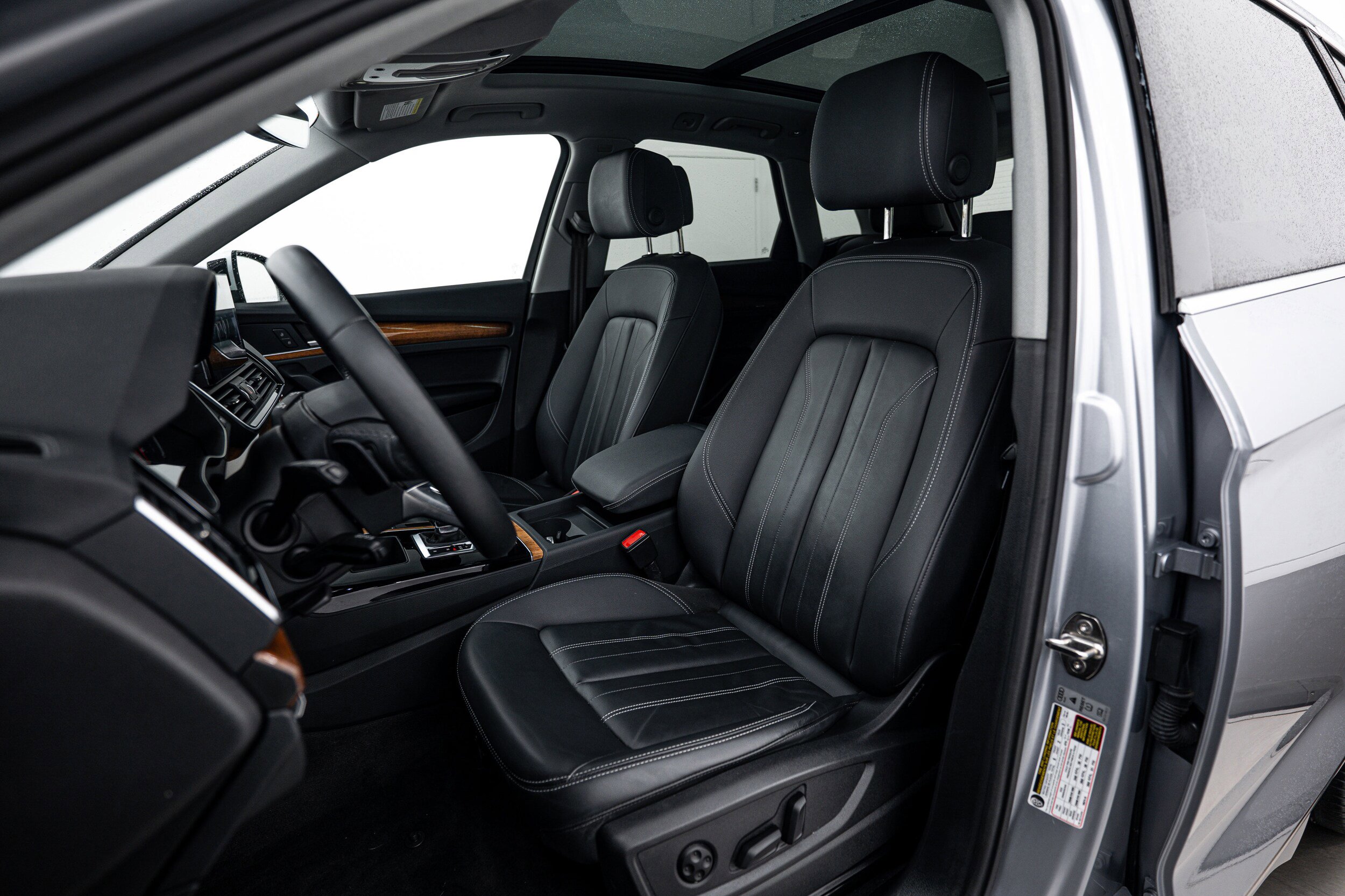 Certified 2023 Audi Q5 2.0T Premium w/ Convenience Package AWD/4WD image 16
