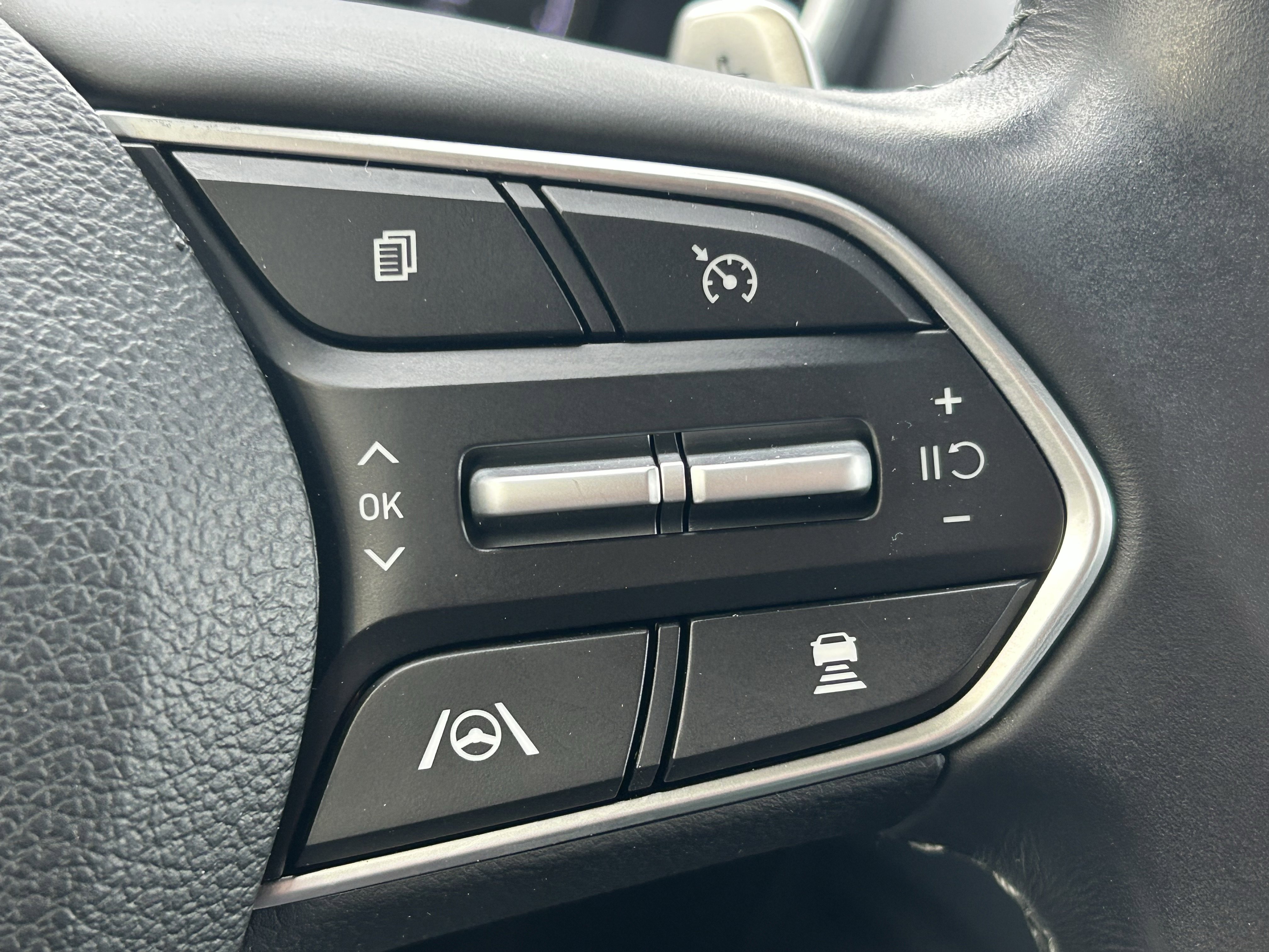 Used 2023 Hyundai Santa Fe SEL image 24