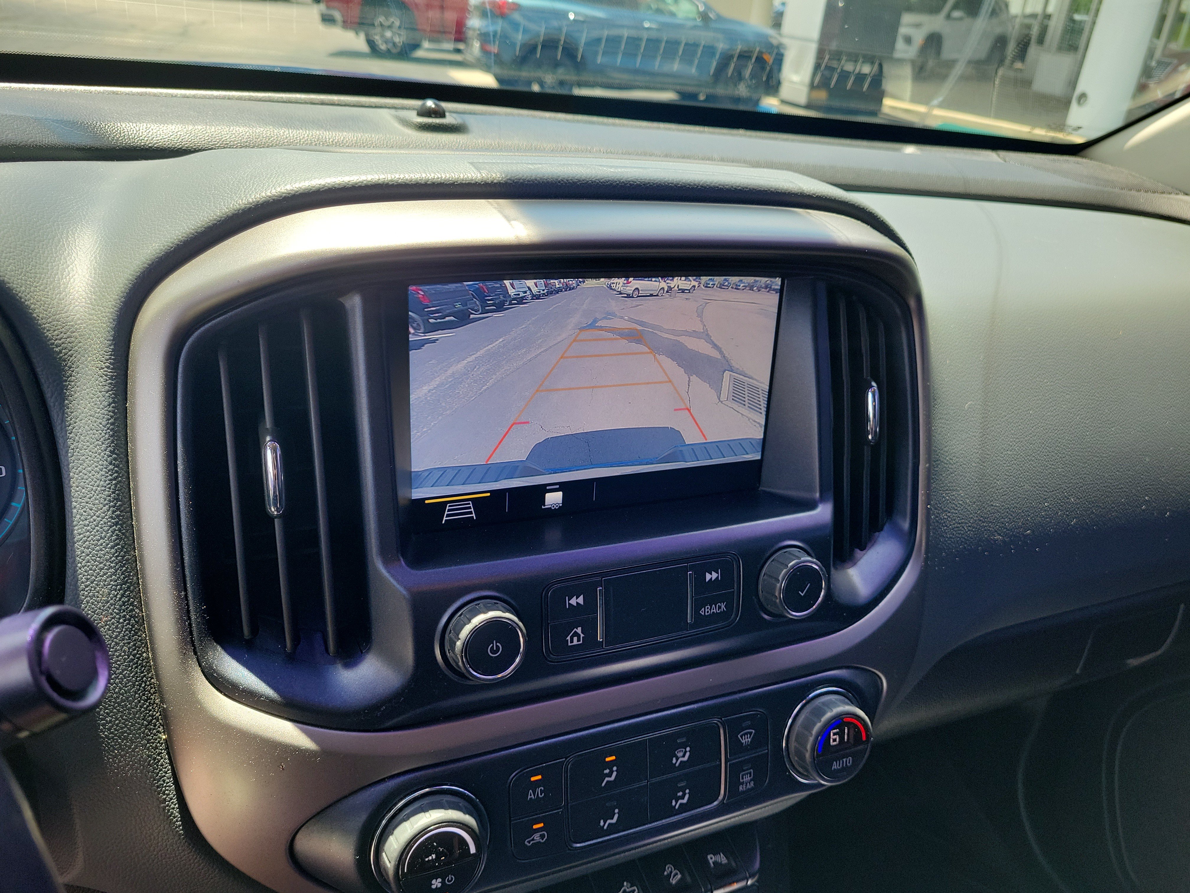Used 2019 Chevrolet Colorado Z71 AWD/4WD image 27
