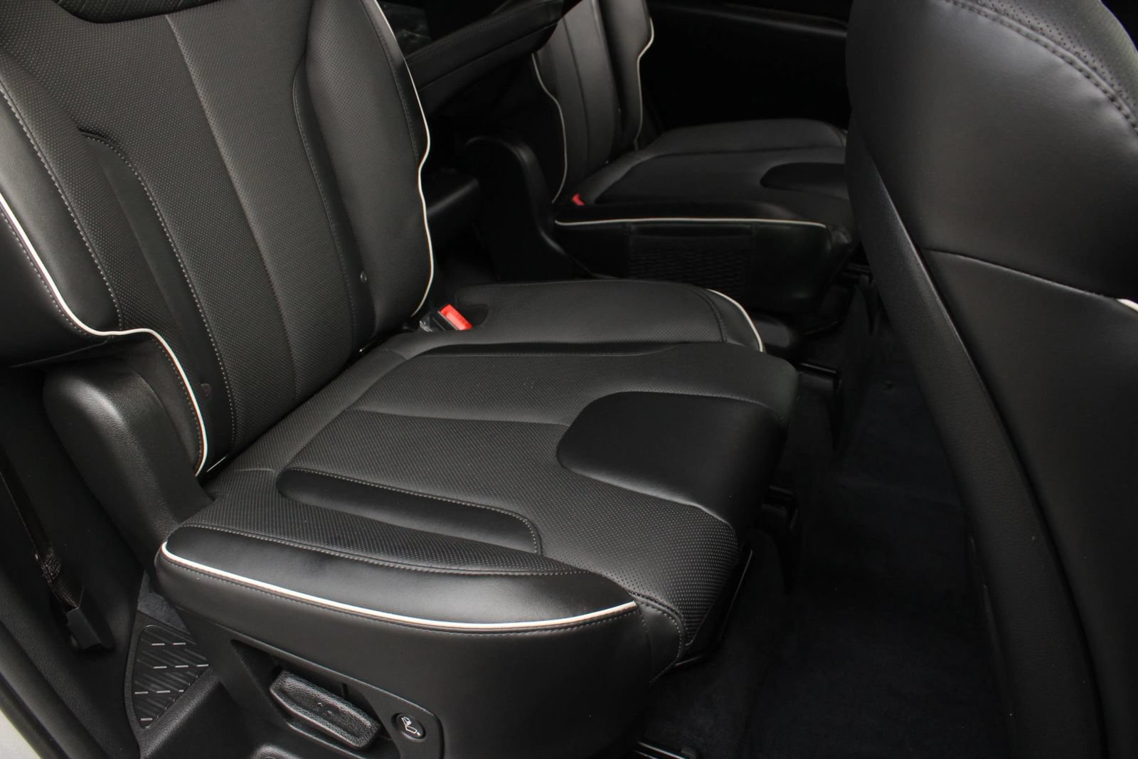 Used 2025 Hyundai Palisade SEL FWD image 20