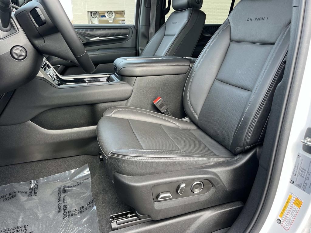Used 2023 GMC Yukon XL Denali image 23