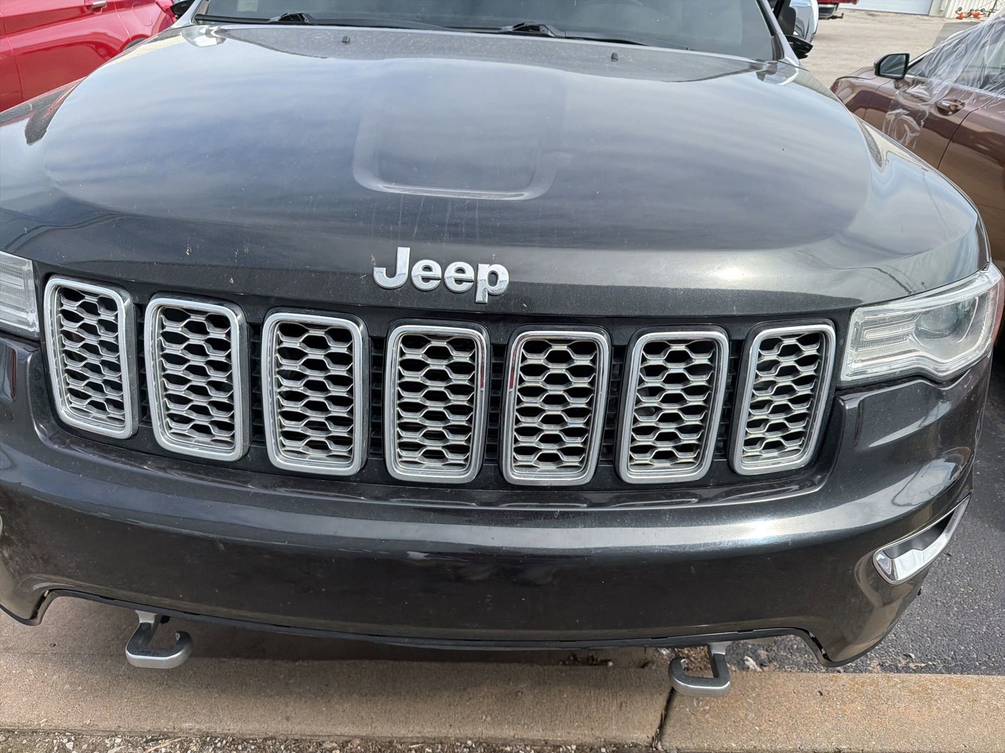 Used 2019 Jeep Grand Cherokee Overland RWD image 2