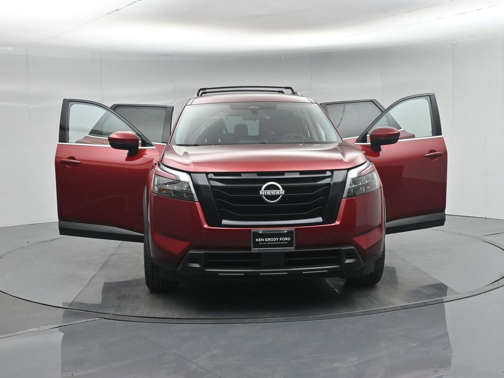 Used 2023 Nissan Pathfinder SV w/ SV Premium Package image 37