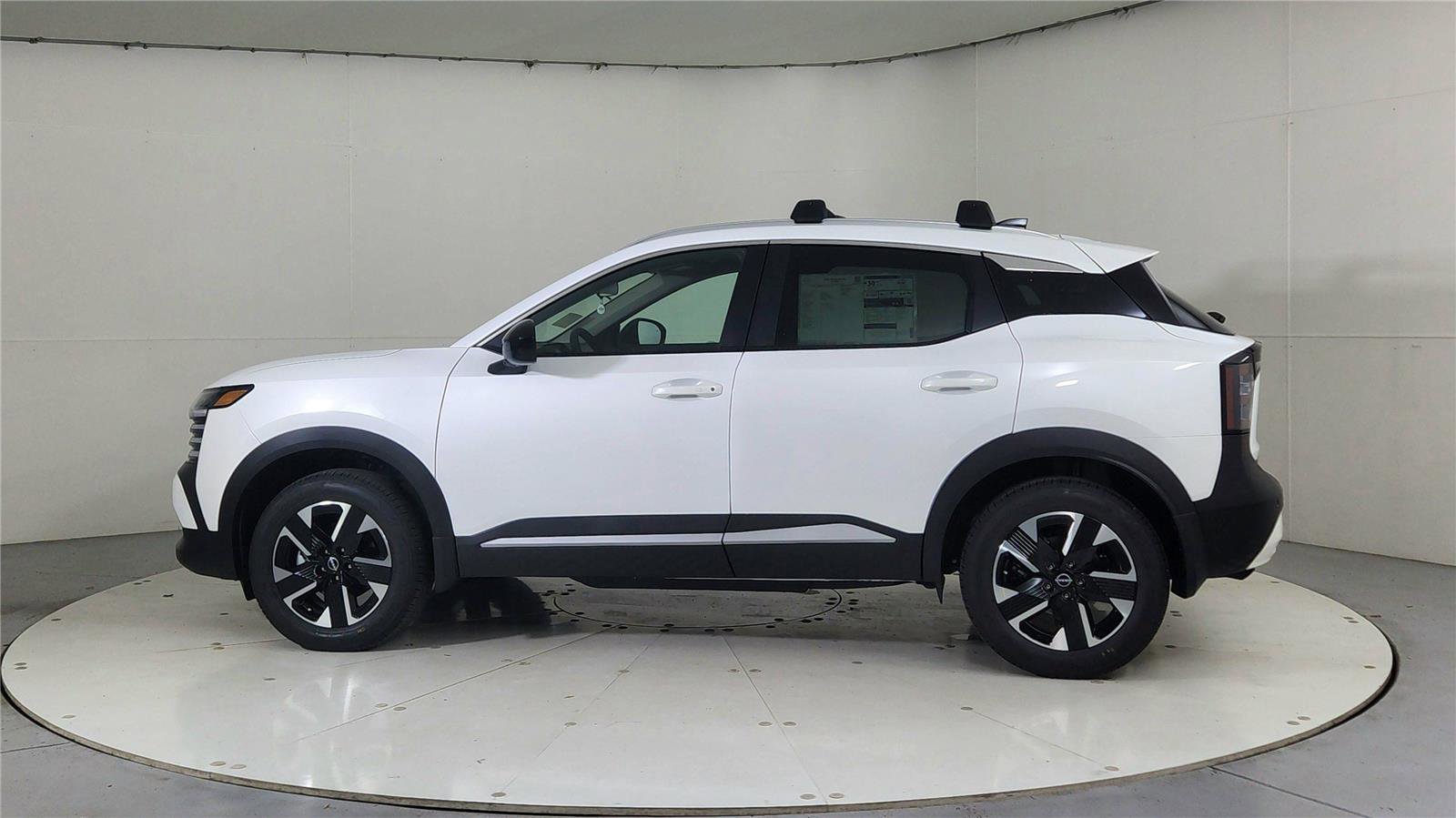 New 2026 Nissan Kicks SV w/ Cold Weather Package image 4