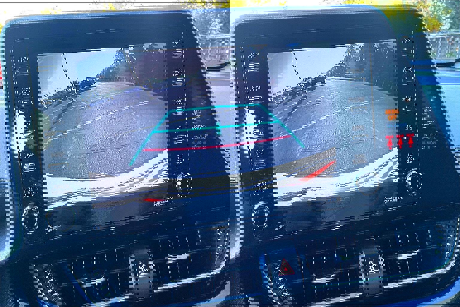 Used 2021 Toyota C-HR LE FWD image 19