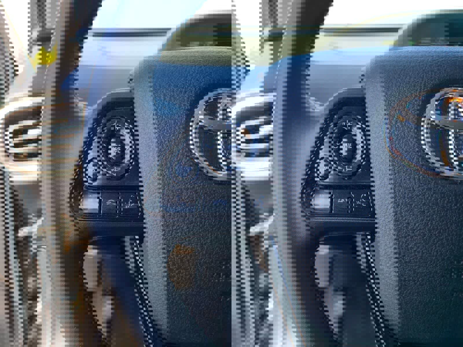 Used 2021 Toyota Prius Prime LE w/ Carpet Mat Package (TMS) image 22