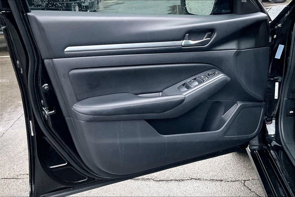 Used 2022 Nissan Altima 2.5 SV image 24