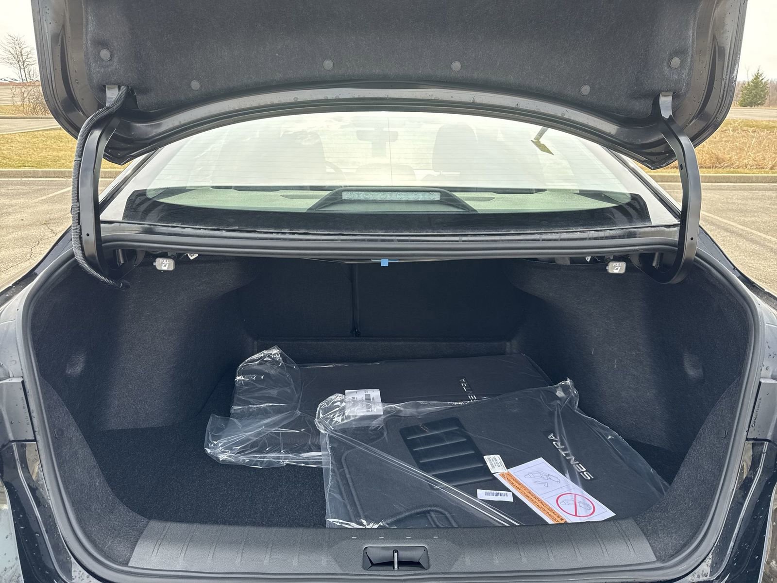 New 2026 Nissan Sentra SR w/ SR Premium Package FWD image 33