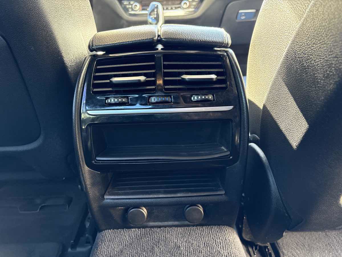 Used 2019 BMW 540i w/ M Sport Package image 16