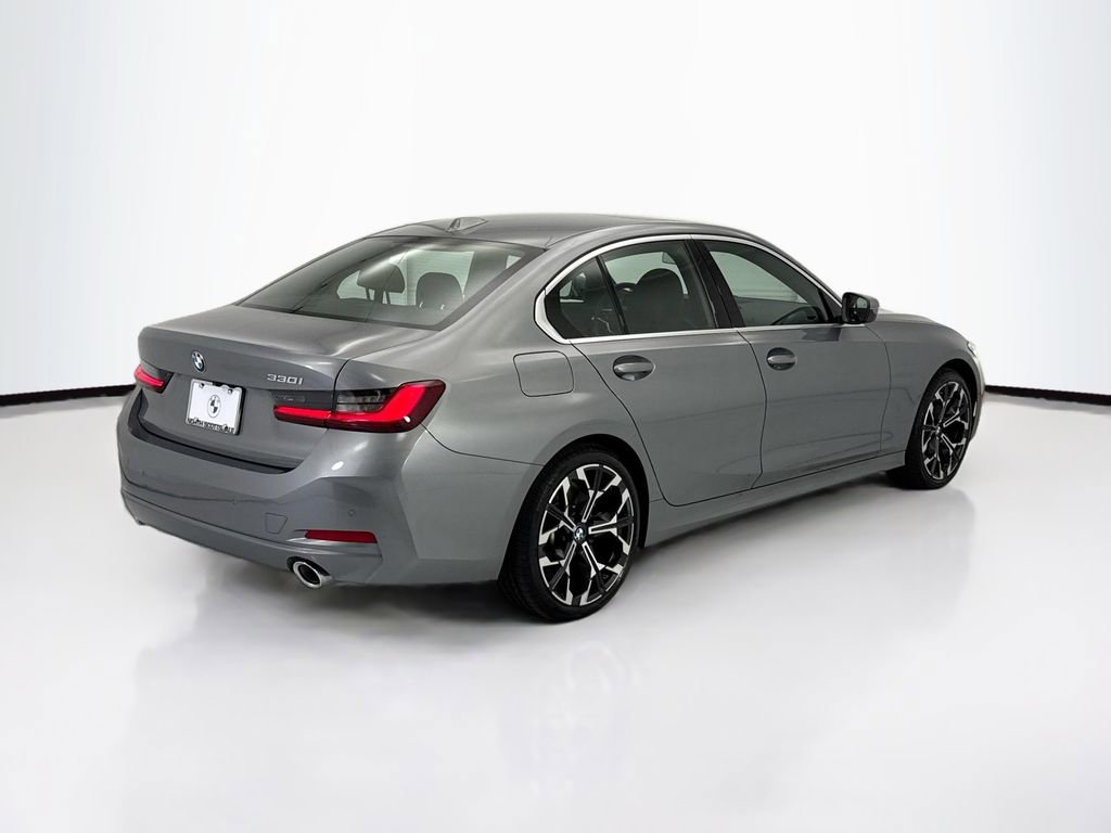 Certified 2025 BMW 330i Sedan w/ Convenience Package RWD image 5