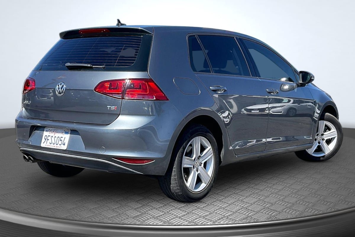 Used 2017 Volkswagen Golf SE FWD image 13