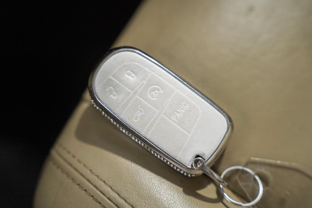 Used 2019 Jeep Grand Cherokee Limited AWD/4WD image 46