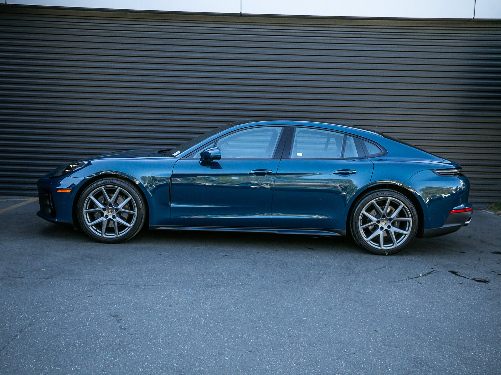 Certified 2026 Porsche Panamera image 2