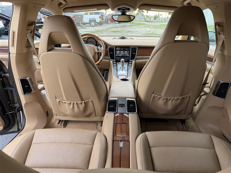 Used 2011 Porsche Panamera RWD image 10
