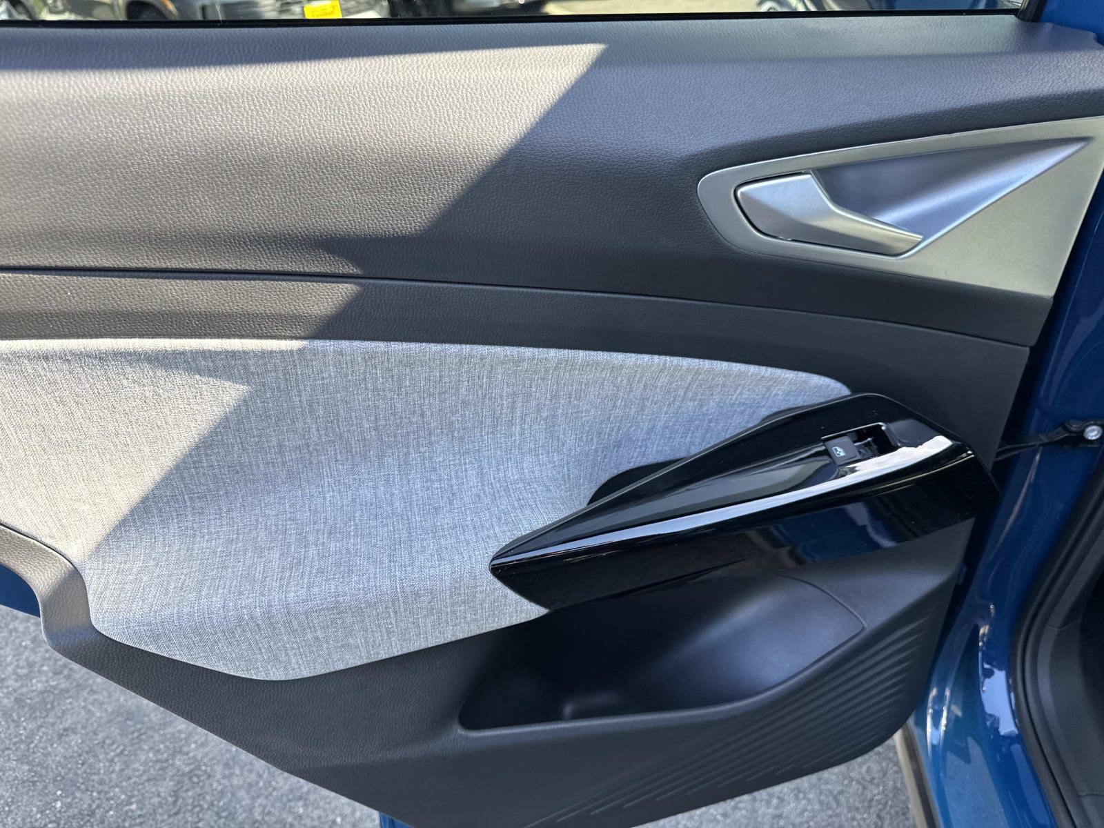 New 2026 Volkswagen ID.4 Pro RWD image 9