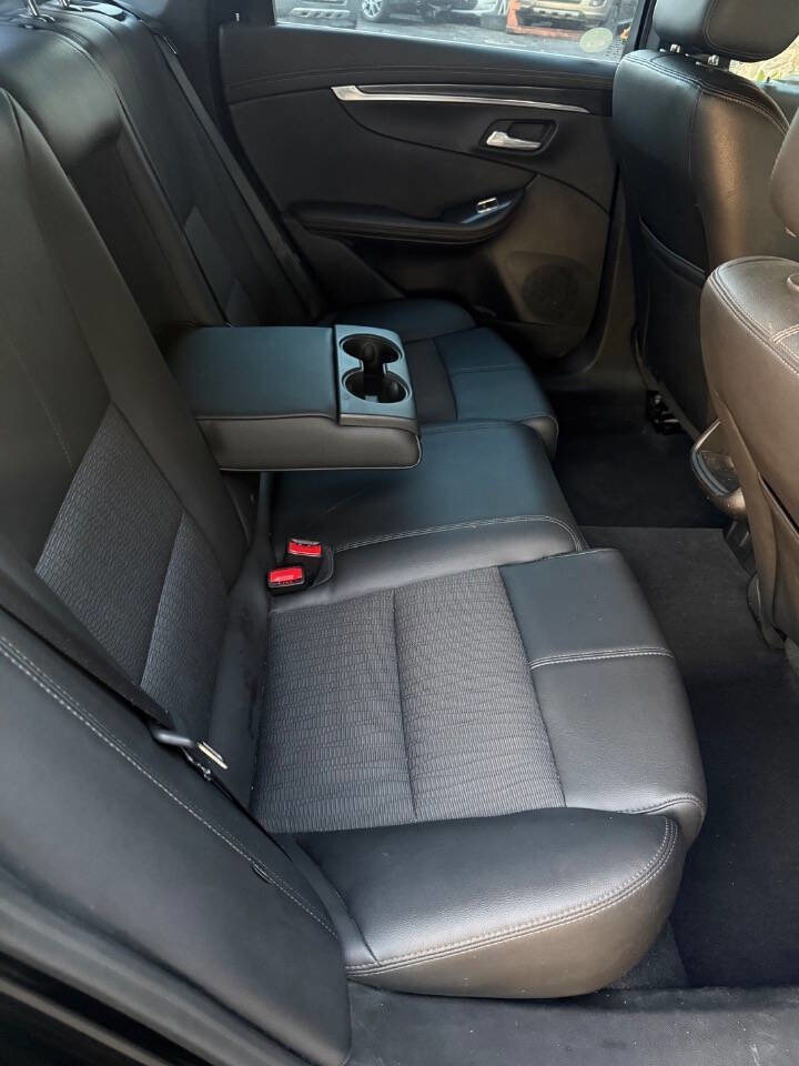 Used 2017 Chevrolet Impala LT image 12