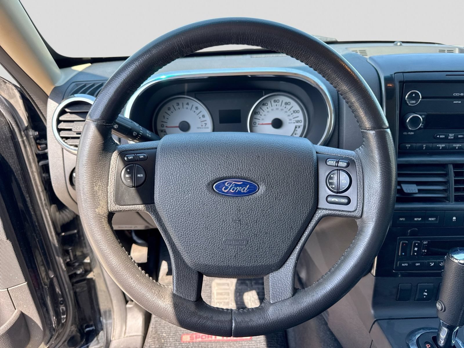 Used 2010 Ford Explorer Sport Trac Limited AWD/4WD image 22