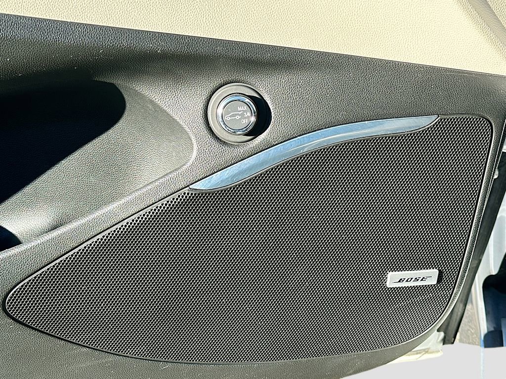 Used 2020 Buick Enclave Premium w/ Sun and Sites Package image 19