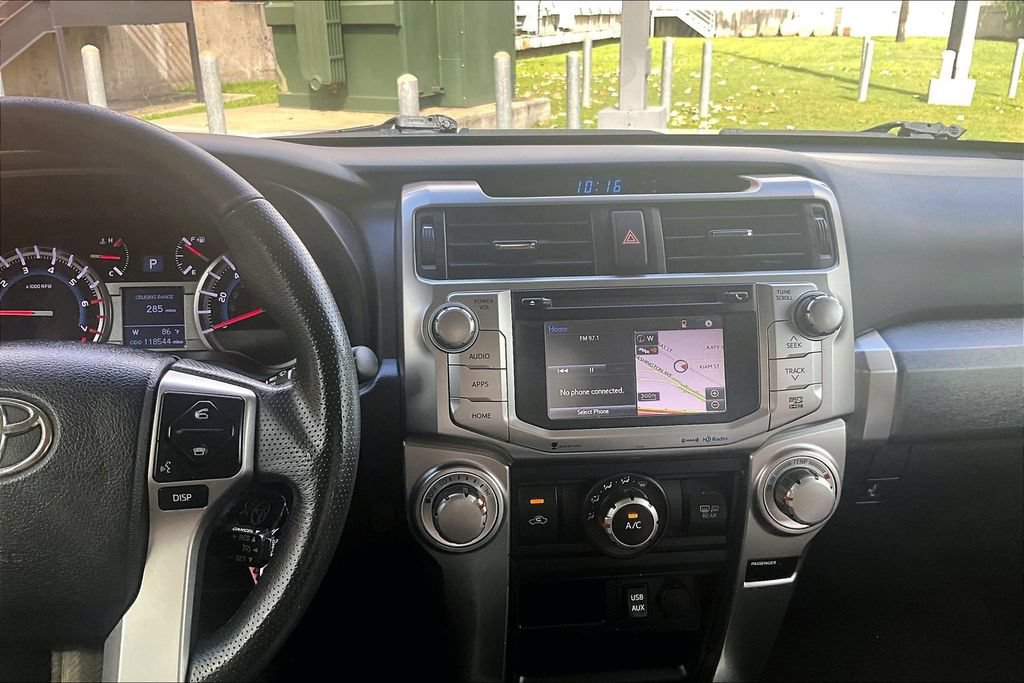 Used 2017 Toyota 4Runner SR5 RWD image 28