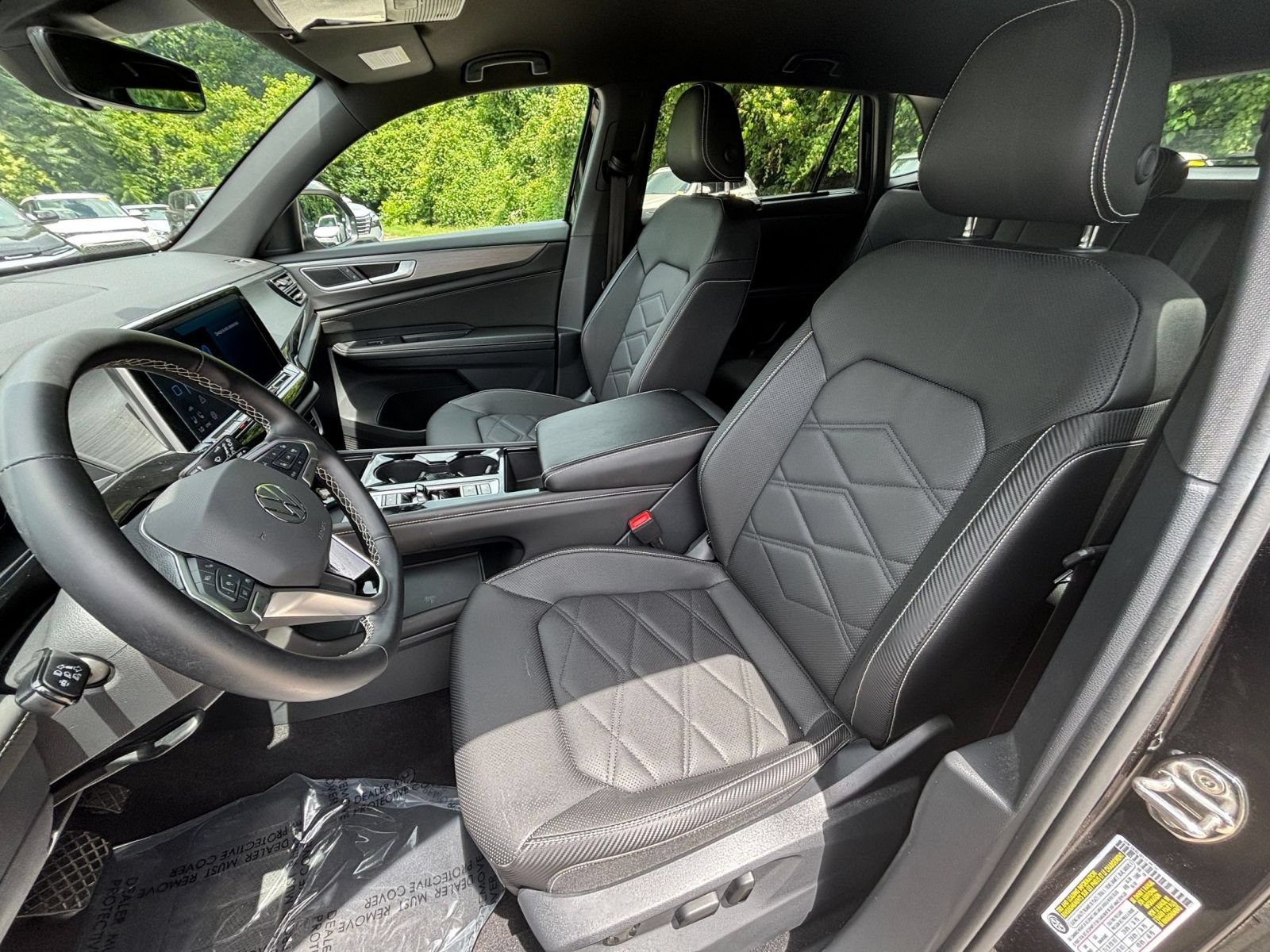 Used 2025 Volkswagen Atlas Cross Sport SE FWD image 37