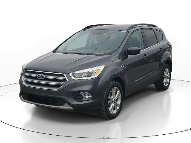 Used 2017 Ford Escape SE w/ Equipment Group 201A AWD/4WD image 2