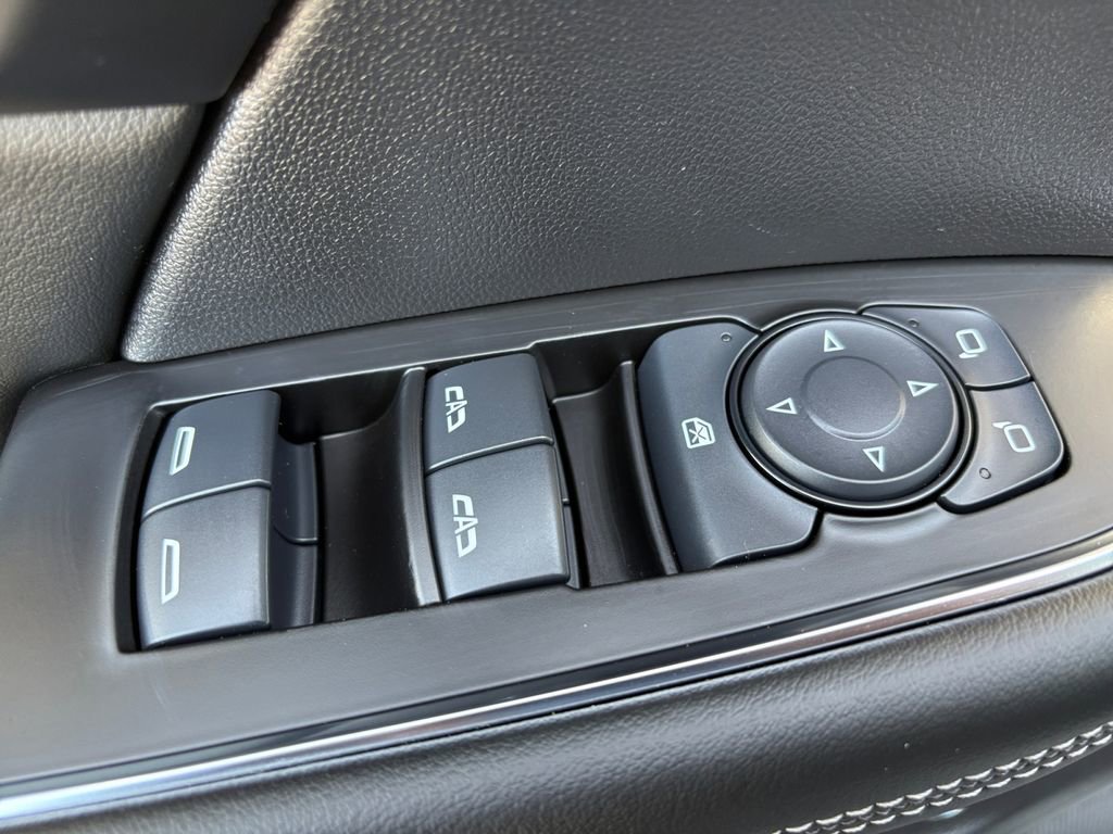 Used 2023 Buick Envision Avenir image 16