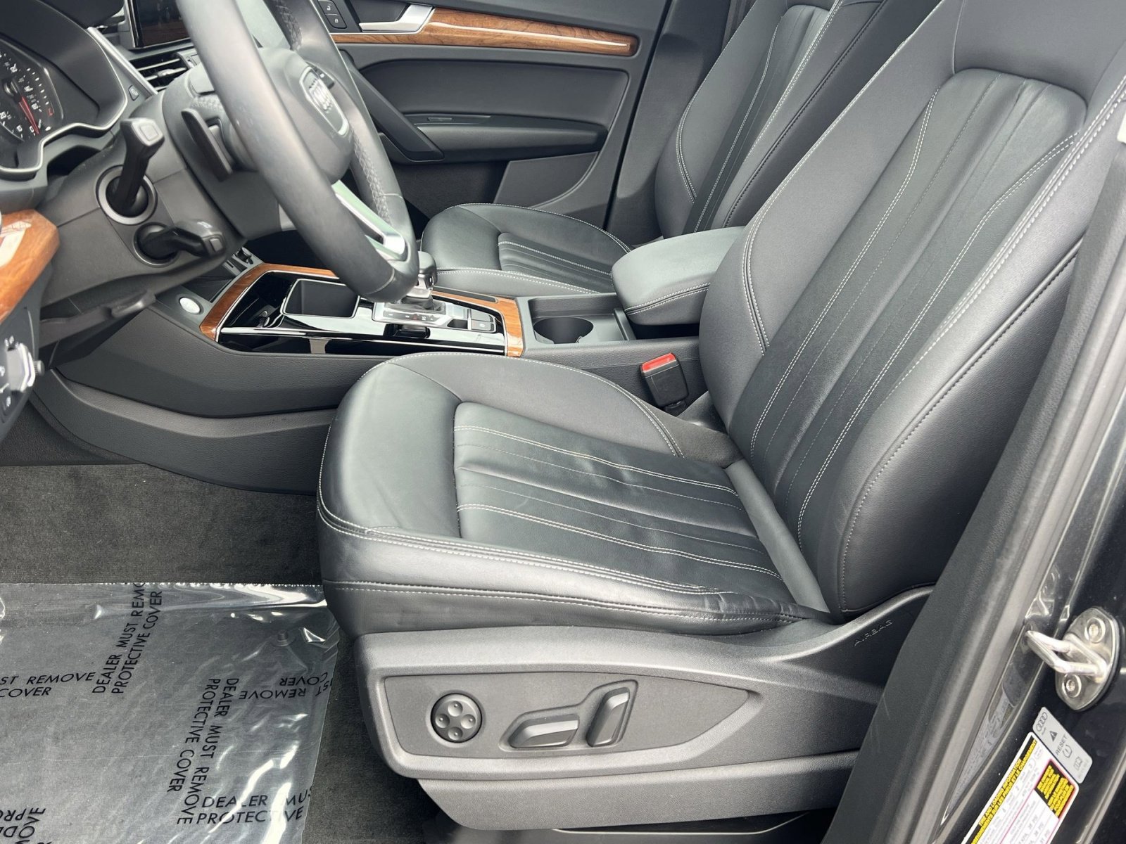 Used 2023 Audi Q5 2.0T Premium w/ Convenience Package AWD/4WD image 14