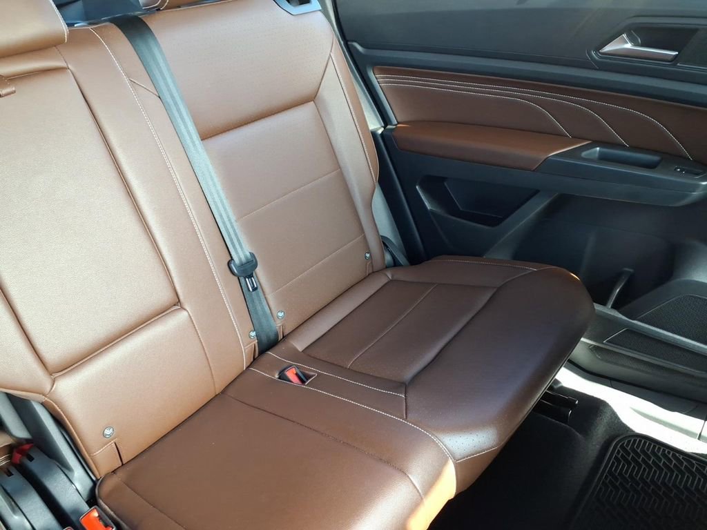 Used 2023 Volkswagen Atlas SE image 18