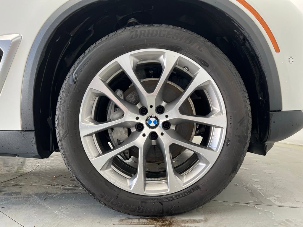 Certified 2024 BMW X5 xDrive40i w/ Parking Assistance Package image 23