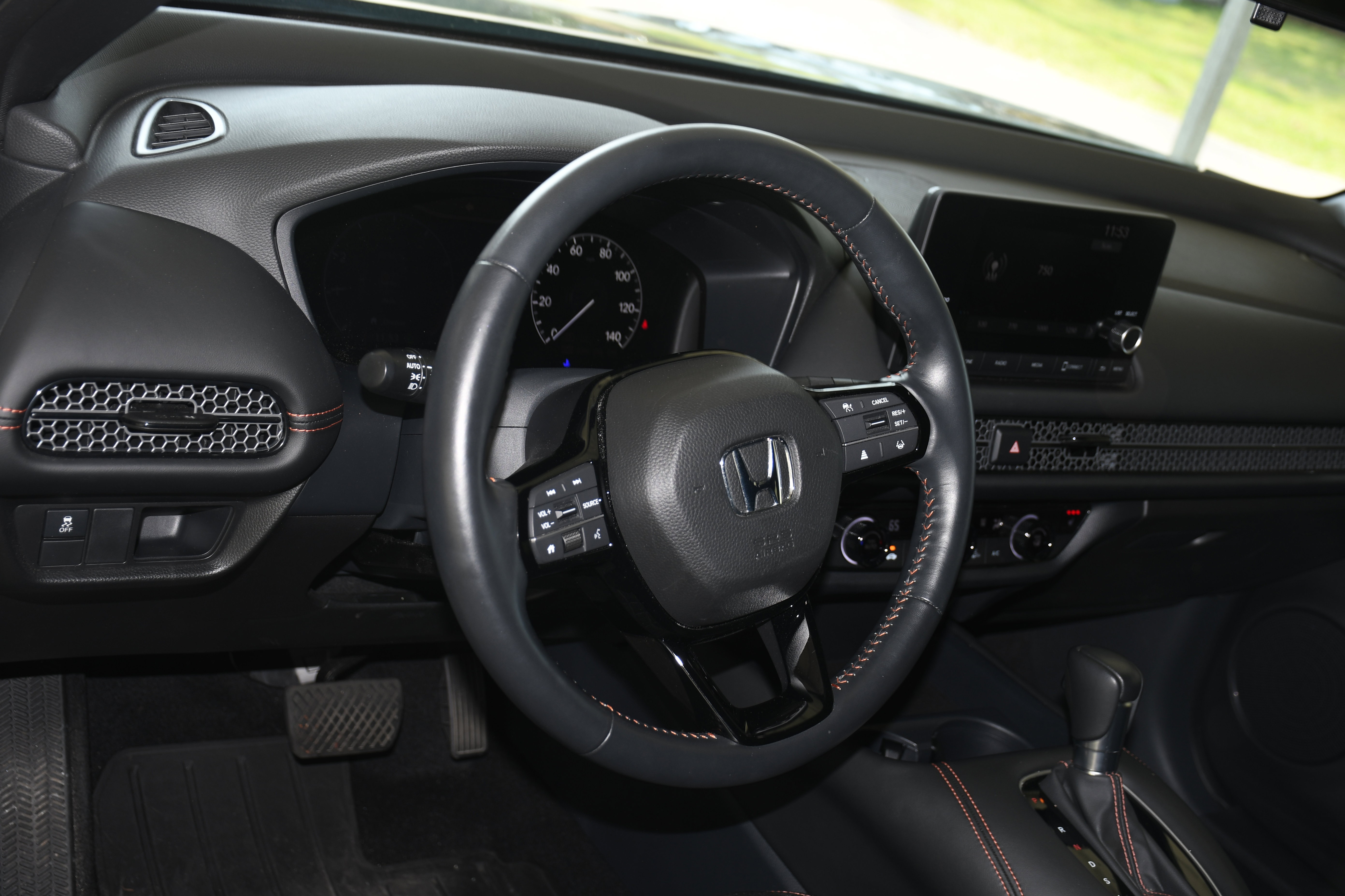 Used 2023 Honda HR-V Sport image 8