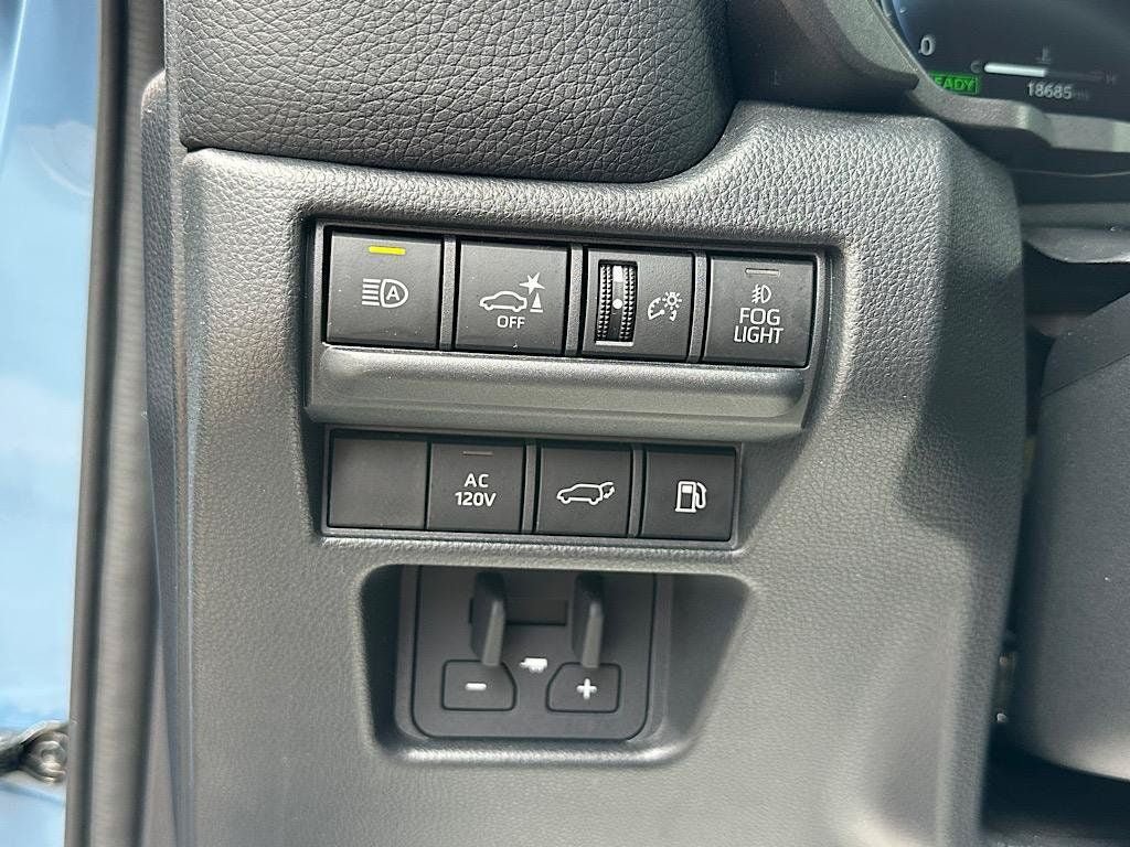 Certified 2025 Toyota Land Cruiser w/ Premium Package AWD/4WD image 19