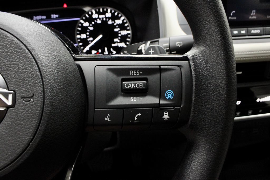 Used 2023 Nissan Rogue SV FWD image 28