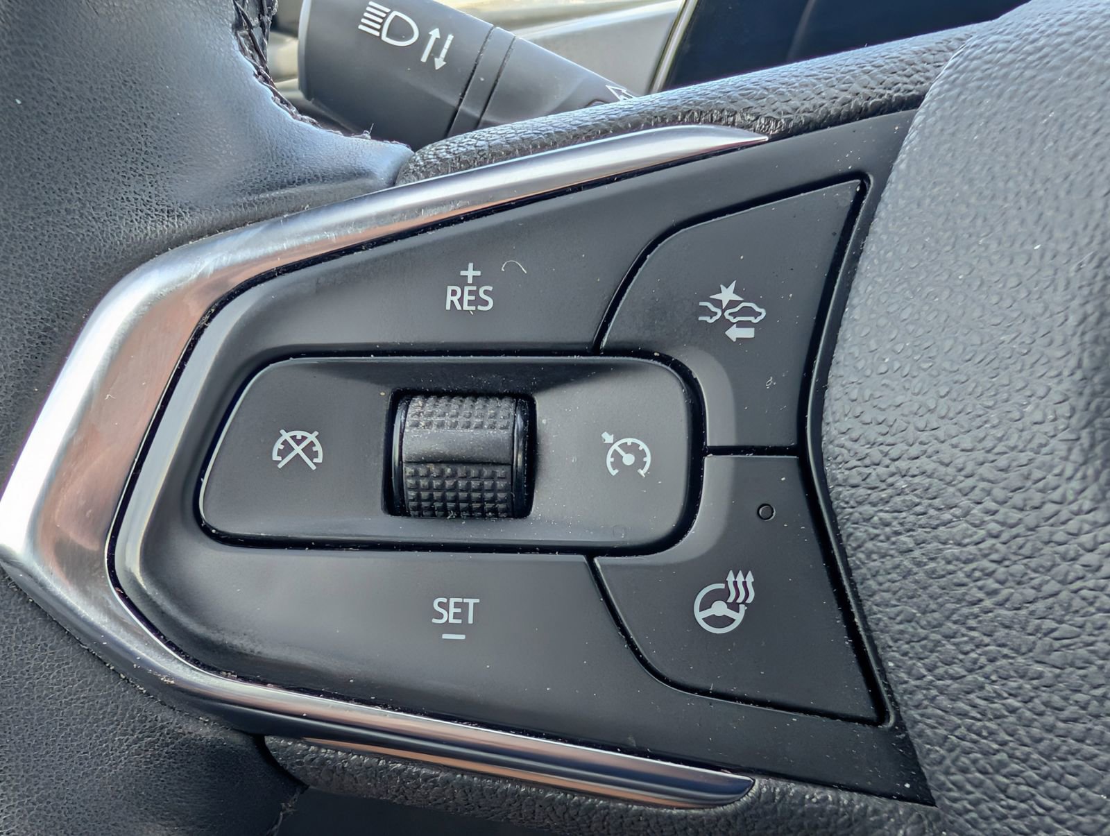 Used 2024 Chevrolet Trax LT w/ Driver Confidence Package image 12