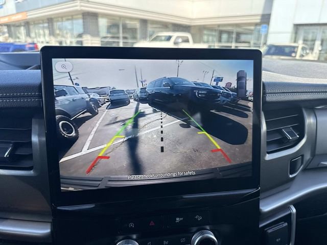 Used 2024 Ford Expedition XLT image 30