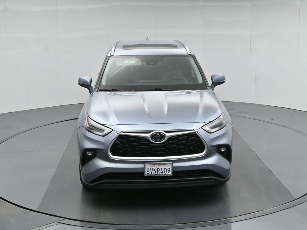 Used 2021 Toyota Highlander XLE image 40
