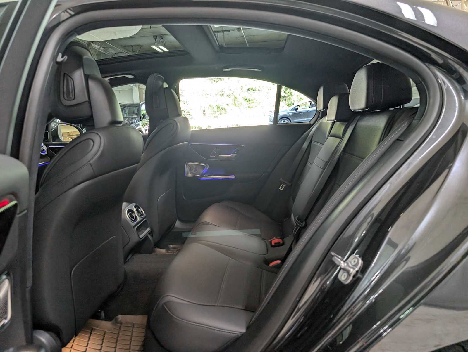 Used 2025 Mercedes-Benz C 300 4MATIC Sedan image 20