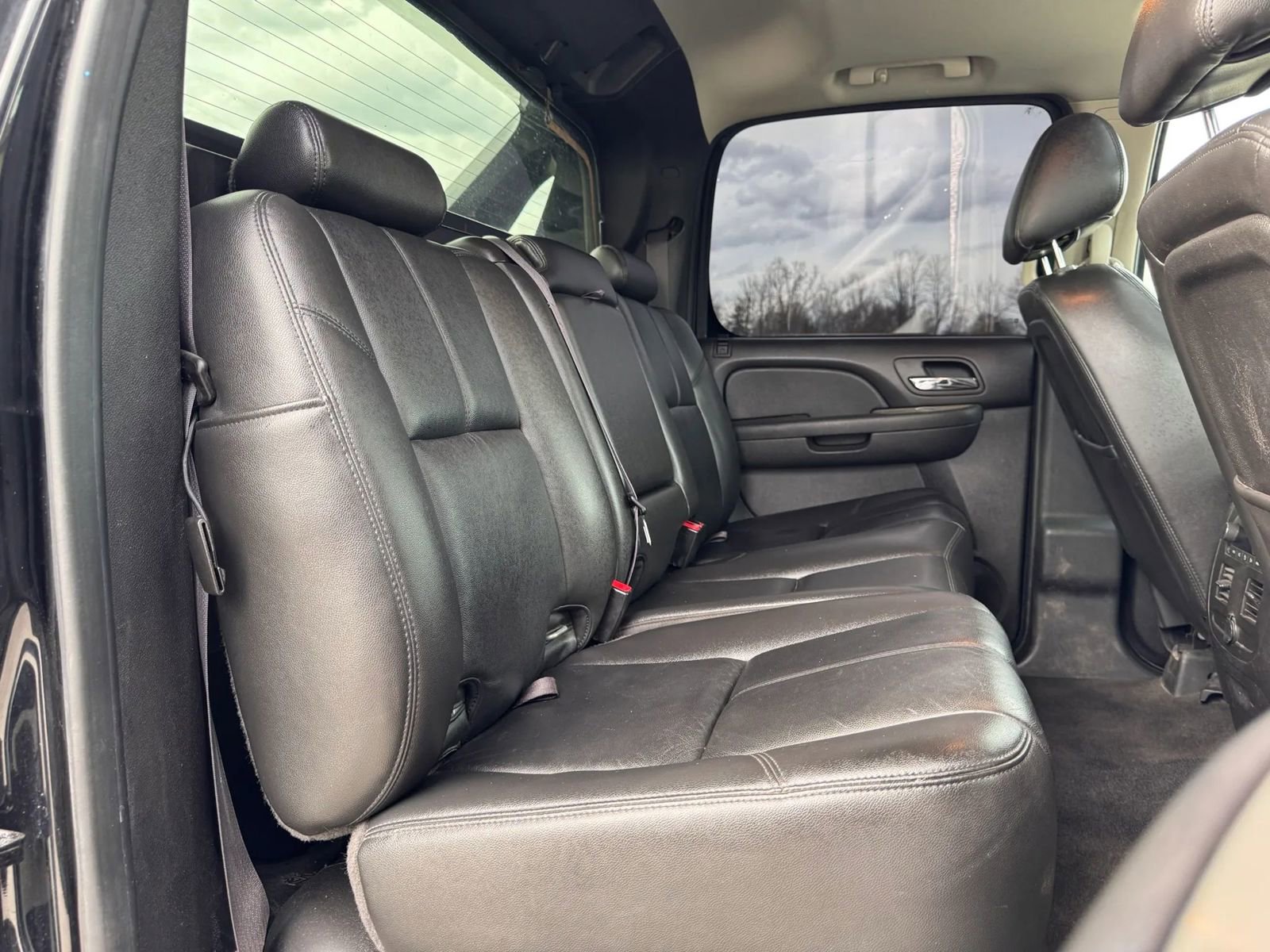 Used 2013 Chevrolet Avalanche LT AWD/4WD image 21