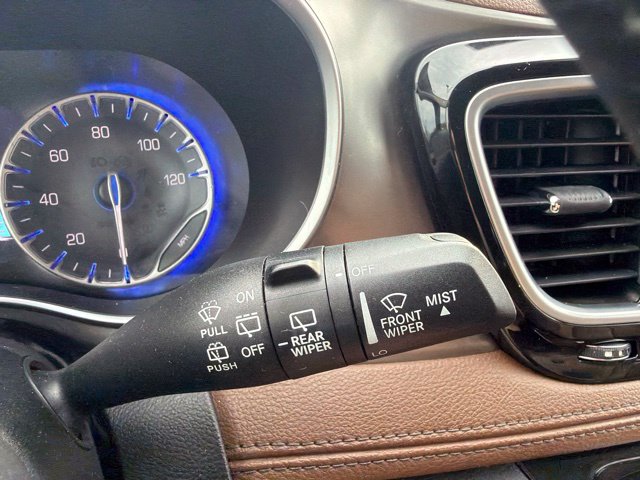Used 2017 Chrysler Pacifica Limited FWD image 58