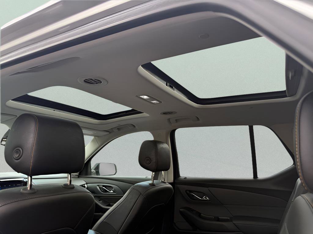 Used 2021 Chevrolet Traverse Premier w/ Redline Edition image 27