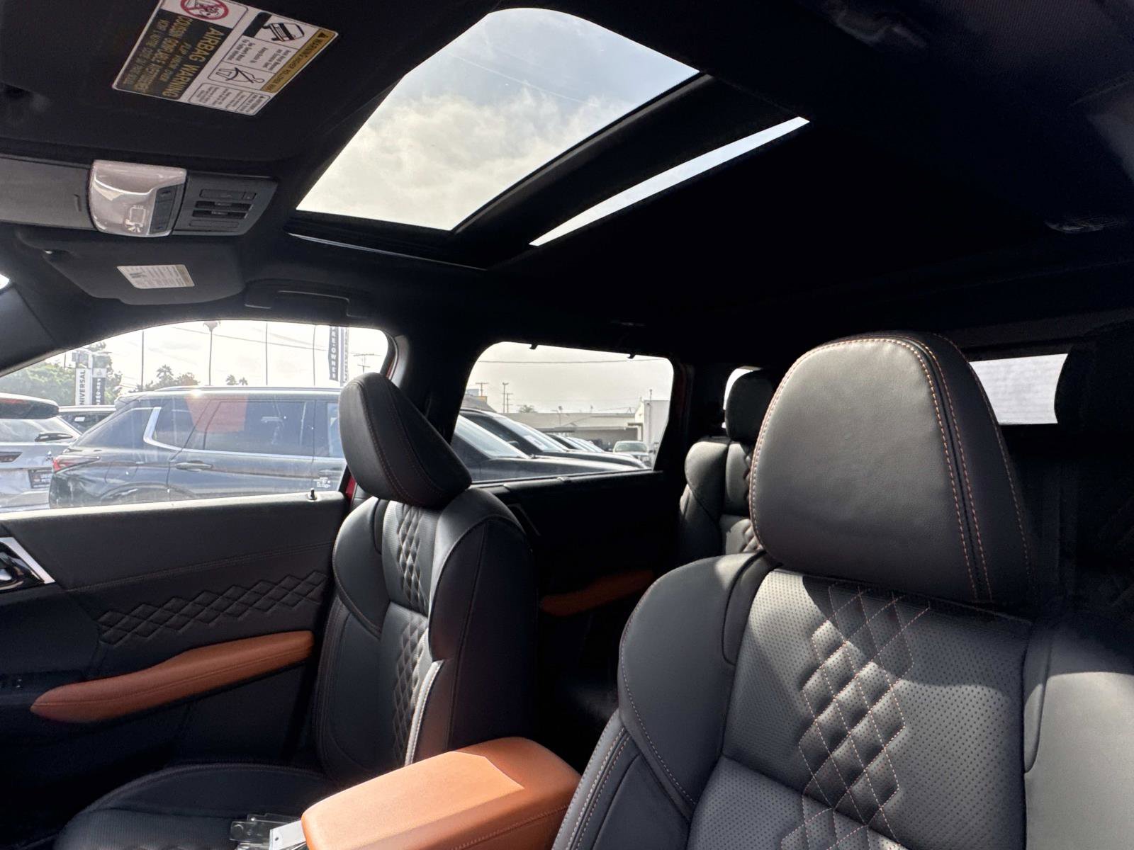 New 2025 Mitsubishi Outlander SEL image 17